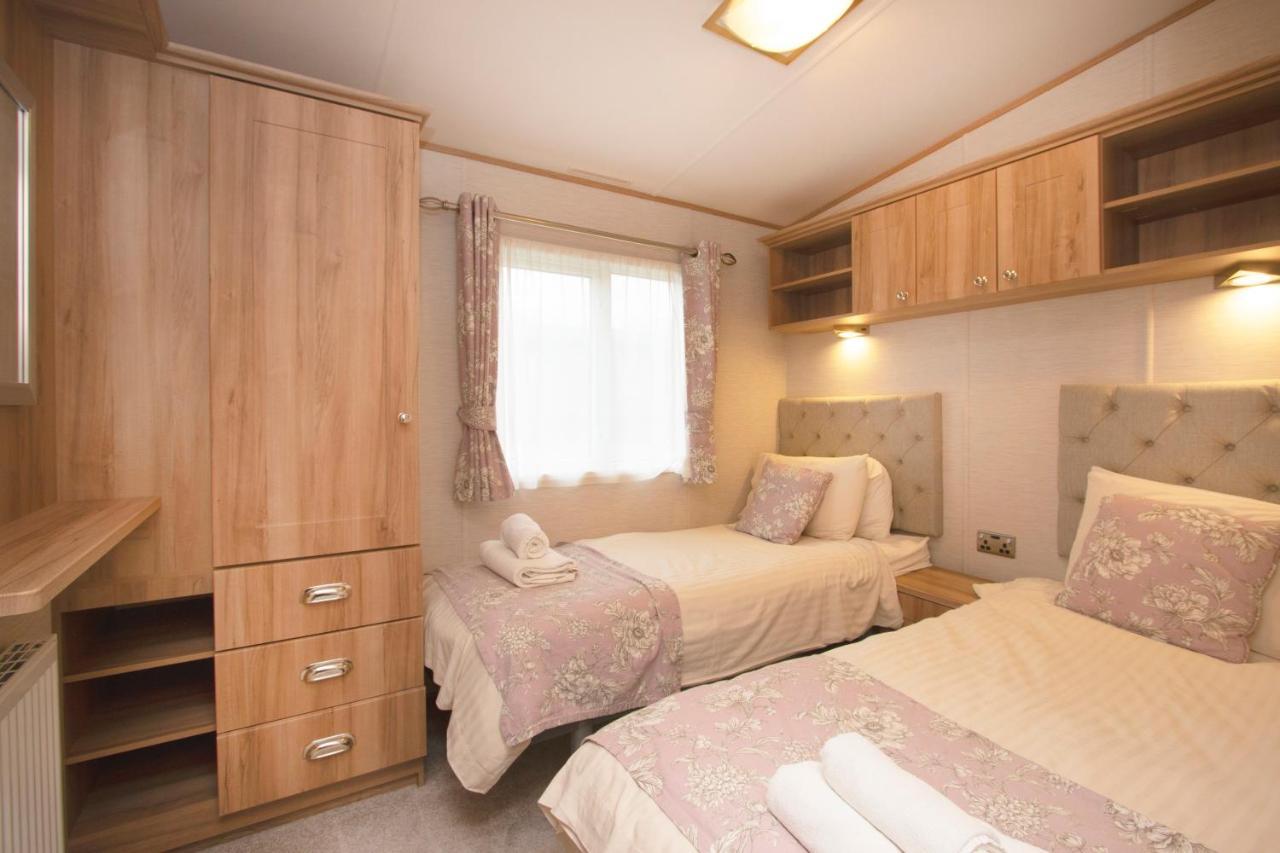 Loch Lomond Holiday Park Inversnaid エクステリア 写真